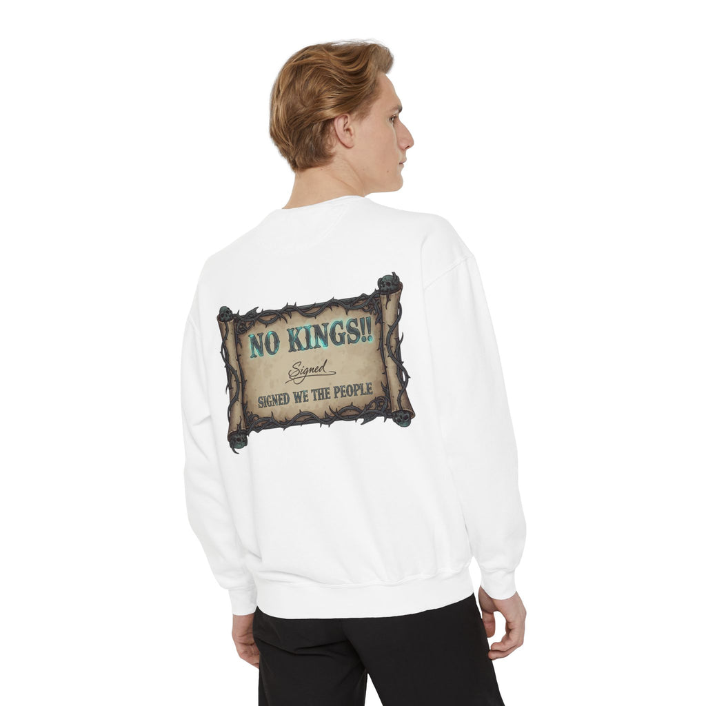 Garment-Dyed Unisex Sweatshirt with Pirate Skull Design